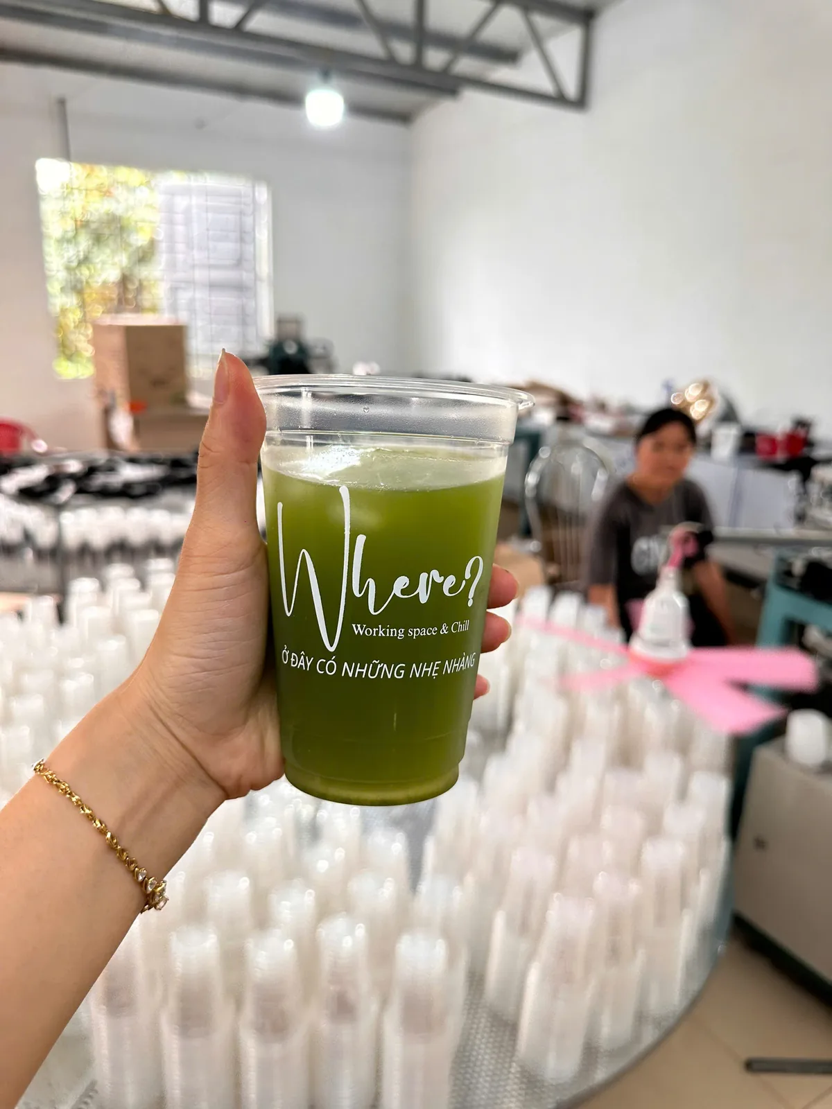 Mẫu cốc nhựa in logo thực tế tại xưởng In Hương Lan