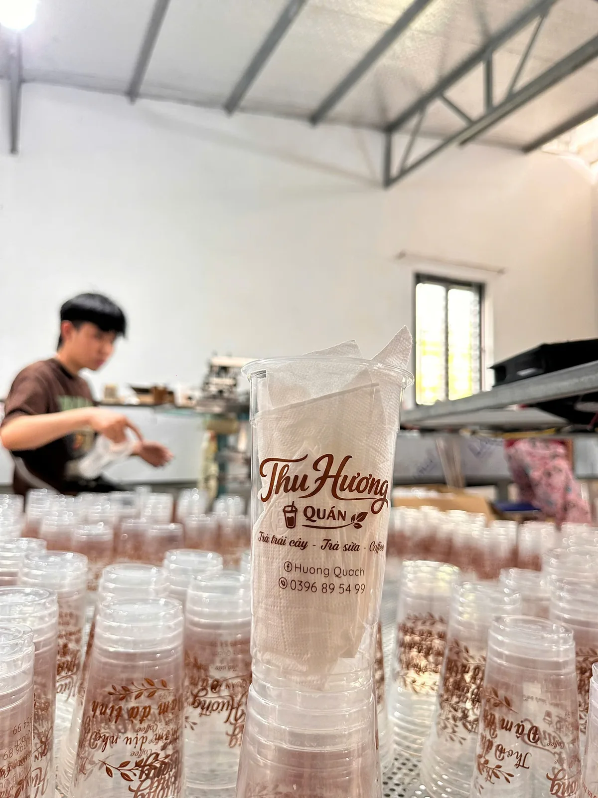 Mẫu cốc nhựa in logo thực tế tại xưởng In Hương Lan
