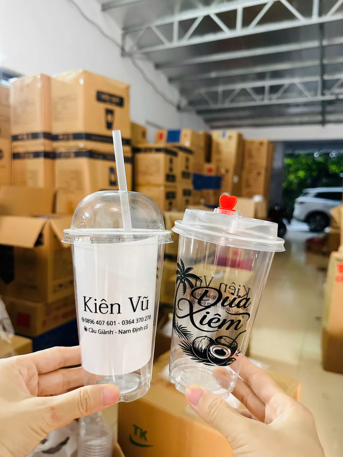 Mẫu cốc nhựa in logo thực tế tại xưởng In Hương Lan